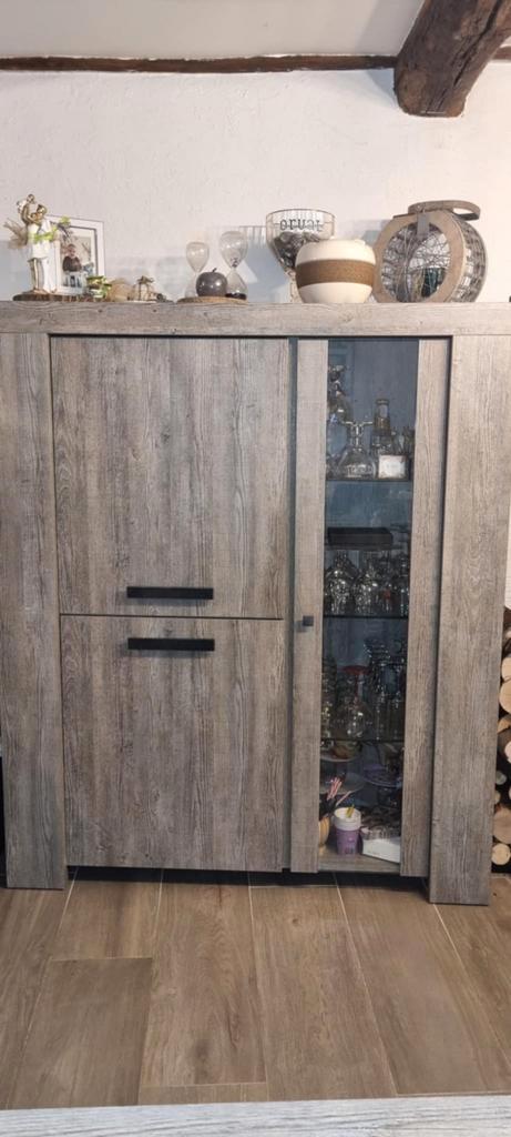 Eetkamer plus 2 meubels, Huis en Inrichting, Complete inboedels
