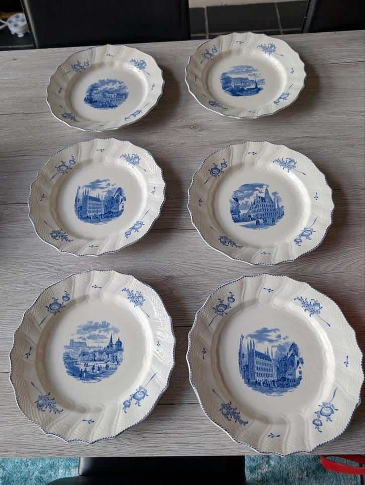 Service B.F.K  Boch Frères Keramis 1953 avec villes belges, Antiek en Kunst, Antiek | Servies compleet, Ophalen