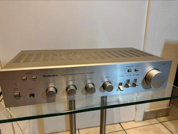 Vintage Technics SU-8022 stereo integrated amplifier 