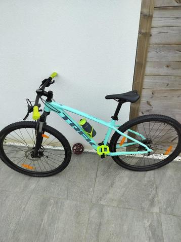 Fiets trek beschikbaar voor biedingen
