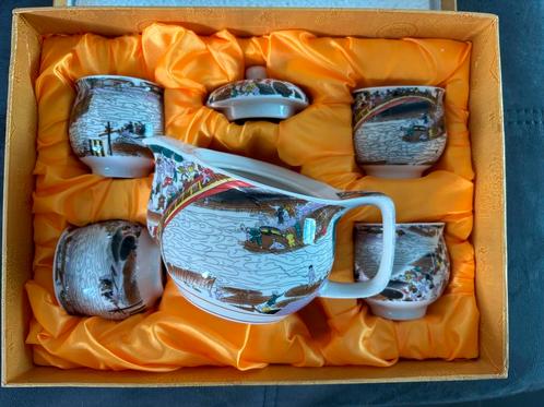 Nieuw en verpakt Chinees servieset, Antiek en Kunst, Antiek | Servies los
