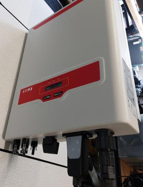 Omvormer, Doe-het-zelf en Bouw, Zonnepanelen en Toebehoren, Gebruikt, Ophalen