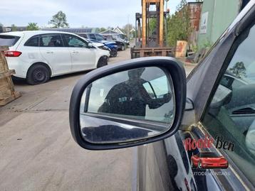 Buitenspiegel links van een Suzuki Swift beschikbaar voor biedingen