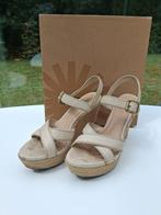 Ugg sandalen M41, Kleding | Dames, Ophalen, Beige, Sandalen of Muiltjes, Gedragen