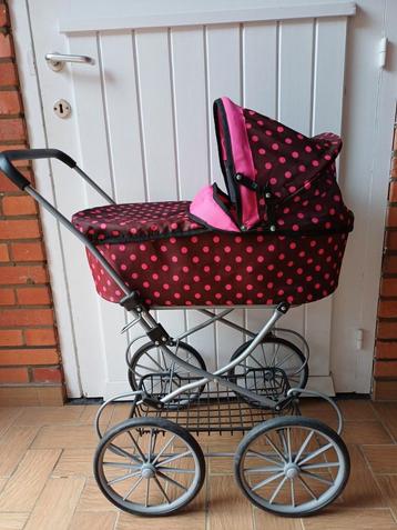 Poppenwagen beschikbaar voor biedingen