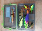 Kunstaas doos jerkbaits, Watersport en Boten, Ophalen of Verzenden, Zo goed als nieuw