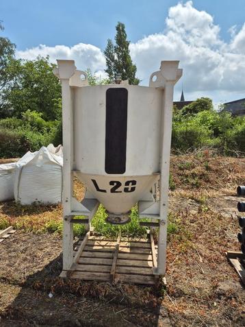 Kleine silo voor droge mortel - Berger beschikbaar voor biedingen
