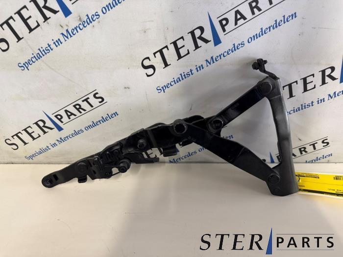 Motorkap Scharnier van een Mercedes SLK, Auto-onderdelen, Overige Auto-onderdelen, Mercedes-Benz, Gebruikt, 3 maanden garantie