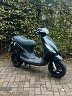 Piaggio Zip 2 takt, Fietsen en Brommers, Ophalen, Tweetakt, Gebruikt, Klasse B (45 km/u)