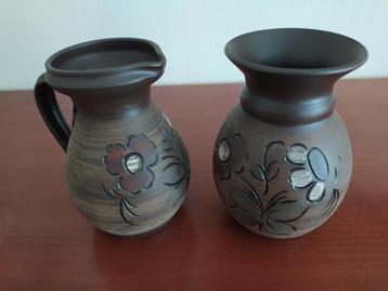 Aarden kruiken (2) handgemaakt beschikbaar voor biedingen