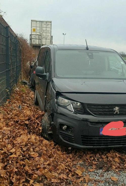 Peugeot partner long chassis euro 6b, Auto's, Bestelwagens en Lichte vracht, Particulier, Peugeot, Diesel, Ophalen
