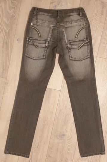Bootcut  spijkerbroek beschikbaar voor biedingen