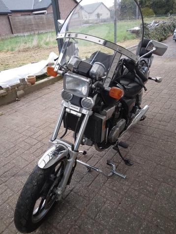 Honda VF 700 magna beschikbaar voor biedingen