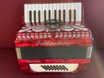 Kleine lichte duitse Weltmeister Caprice accordeon . 32 bas, Muziek en Instrumenten, Accordeons, Gebruikt, 32-bas, Weltmeister