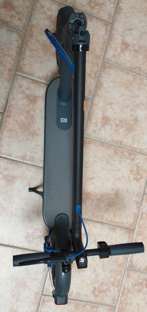 Trottinette électrique Xiaomi Mi scooter 3, Vélos & Vélomoteurs, Trottinettes, Comme neuf, Enlèvement