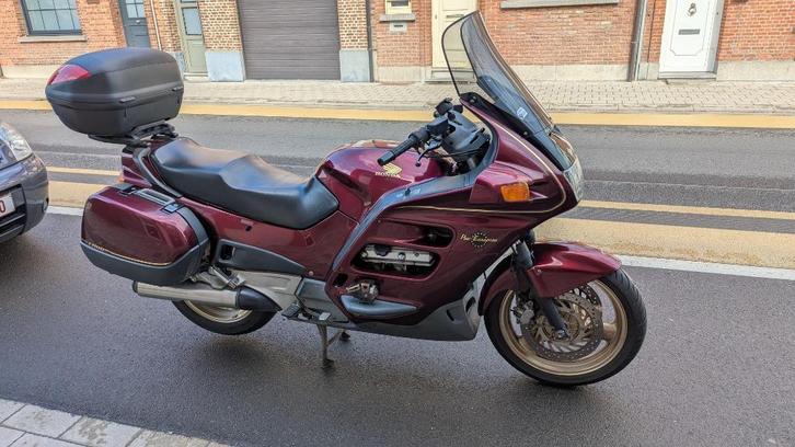 Honda Pan European ST1100, Motoren, Motoren | Honda, Particulier, Toermotor, meer dan 35 kW, 4 cilinders, Motorrijbewijs A, Cardan-aandrijving