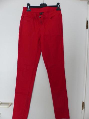 Rode lange broek Pieces - maat small  beschikbaar voor biedingen