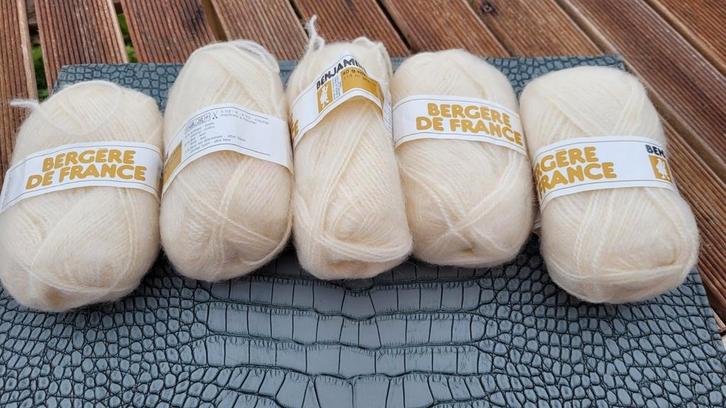 5 bollen breigaren voor herderinnen uit Frankrijk, Hobby en Vrije tijd, Breien en Haken, Breien, Ophalen of Verzenden