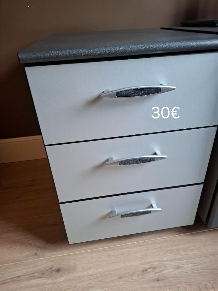 ladekast bureau op met lades en aparte kast met opbergruimte, Huis en Inrichting, Kasten | Ladekasten, Zo goed als nieuw, Minder dan 100 cm