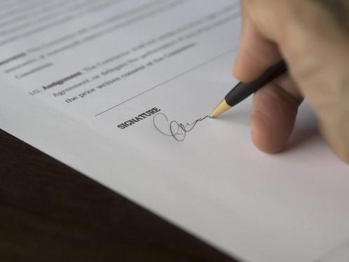 Lege vennootschap gezocht (bvba, nv, ...), Zakelijke goederen, Exploitaties en Overnames