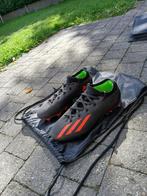 Voetbalschoenen met ijzer noppen, Sport en Fitness, Voetbal, Ophalen, Maat XS of kleiner, Schoenen, Zo goed als nieuw