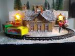 Zelfbouw kerstbaantje met werkende treintje en verlichting, Ophalen of Verzenden