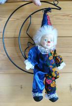 Deux clowns à suspendre et une poupée animal sur balançoire, Collections, Poupées, Comme neuf, Enlèvement ou Envoi, Poupée