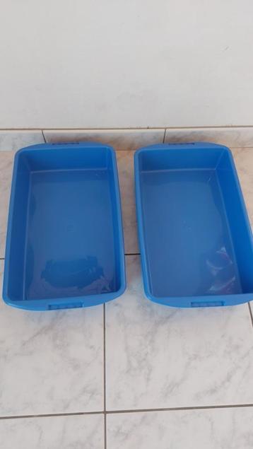 2 kattenbakken beschikbaar voor biedingen