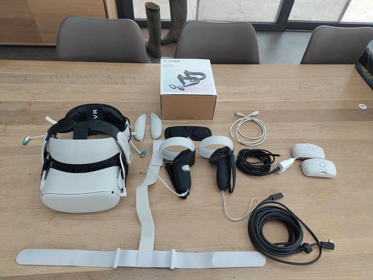 Overcomplete Meta Quest 2 256GB set, Games en Spelcomputers, Virtual Reality, Zo goed als nieuw, Pc, VR-bril, Ophalen of Verzenden