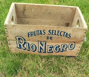 Sinaasappel kist ,etalage of winkelmateriaal,bloembak beschikbaar voor biedingen