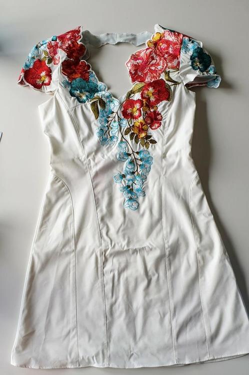 Gather Beauty White flower dress 36, Kleding | Dames, Trouwkleding en Trouwaccessoires, Nieuw, Wit, Ophalen of Verzenden