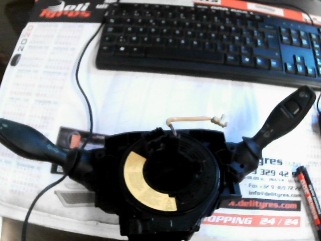 commodo Ford Fiesta VII (JA8) Hatchback 57159456 (138), Enlèvement ou Envoi, Utilisé, Ford