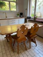 Table en bois massif avec 2 chaises et banquette, Utilisé, Quatre personnes