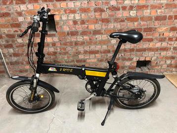 Opvouwbare elektrische fiets beschikbaar voor biedingen