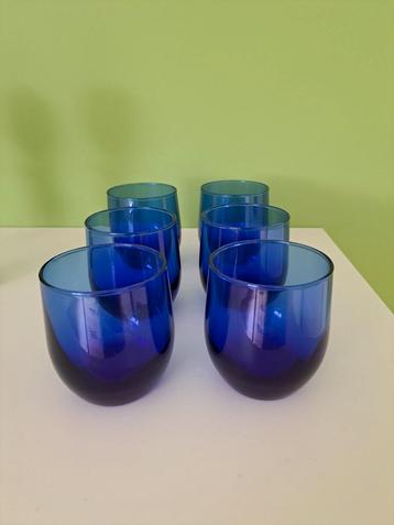 Blauw glas blauwe glazen