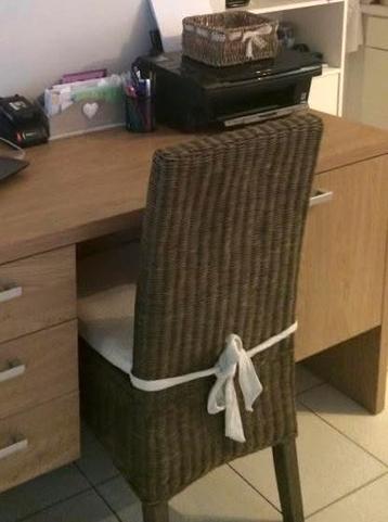 6 rotanstoelen, Enlèvement