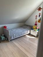Kinderkamer met bed, nachtkastje, commodekast en kledingkast, Kinderen en Baby's, Ophalen, Zo goed als nieuw