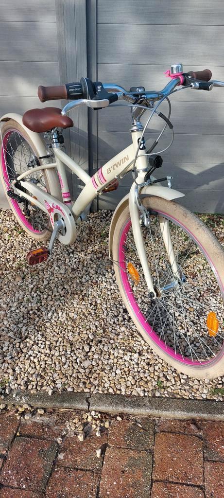 Vélo 24pouces fille de 9ans à 12ans et environs 1m25 à 1m50, Fietsen en Brommers, Fietsen | Meisjes, Versnellingen, Ophalen