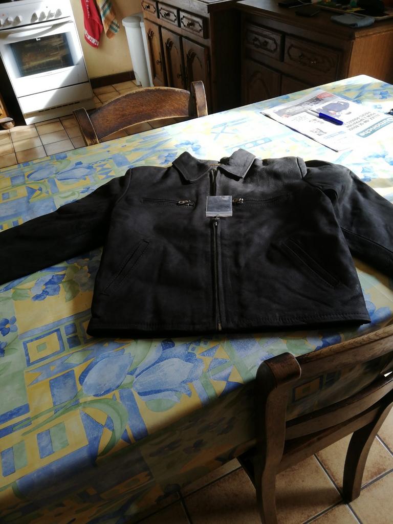 Veste en cuir brune Toutti Suitt. Taille 8 ans. Neuve., Enfants & Bébés, Comme neuf