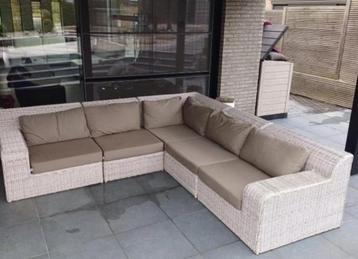 Loungeset beschikbaar voor biedingen