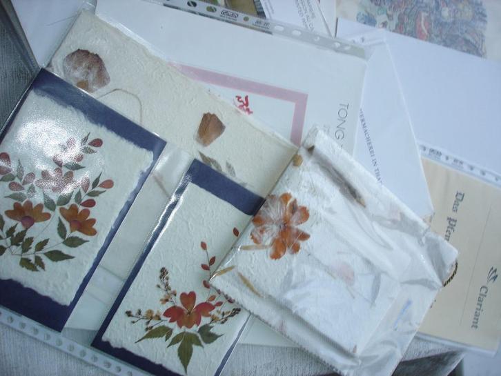 Collectie ambachtelijk handgemaakt papier & promotiec, Verzamelen, Complete verzamelingen en Collecties, Verzenden