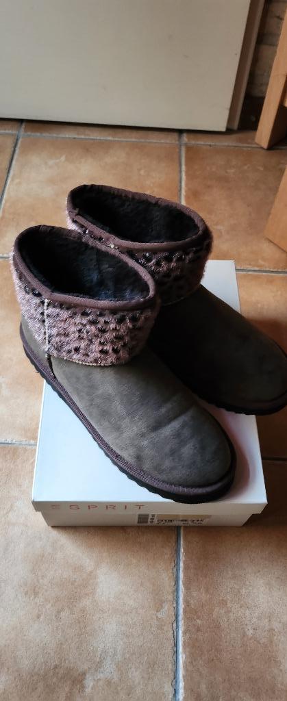 Gloednieuwe grijze esprit dames laarzen maat 39, Kleding | Dames, Schoenen, Nieuw, Lage of Enkellaarzen, Grijs, Verzenden