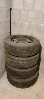 Stalen velg 4 st met gratis winterbanden 195/65 R15, Auto-onderdelen, Banden en Velgen, Ophalen, Gebruikt, 15 inch, Banden en Velgen