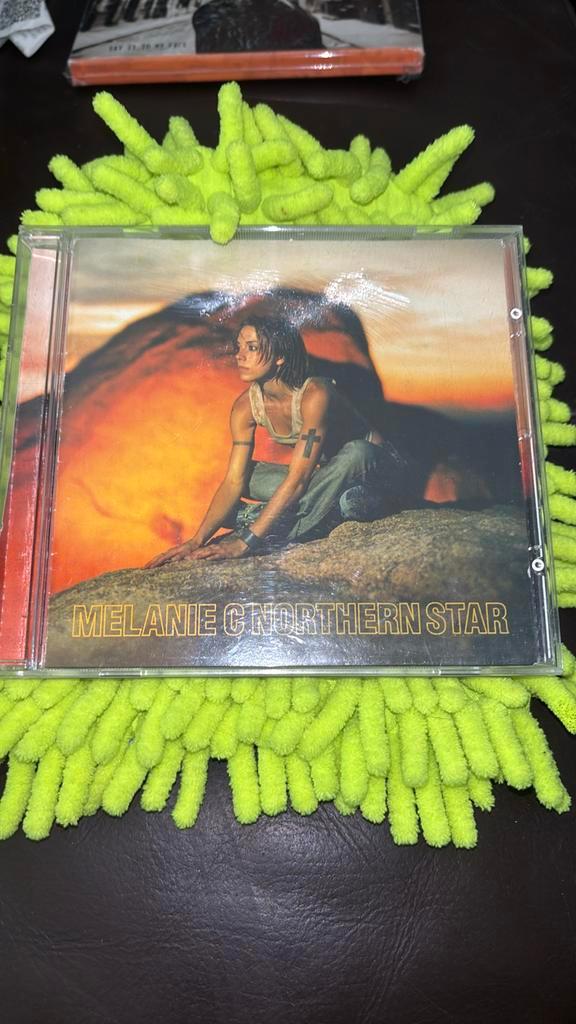 IN PERFECTE NIEUWSTAAT CD MELANIE C / NORTHERN STAR !, Cd's en Dvd's, Cd's | Pop, Zo goed als nieuw, Ophalen of Verzenden