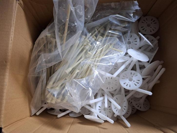 Isolatie anker Isolatieankers  Isolatiepluggen, Doe-het-zelf en Bouw, Isolatie en Afdichting, Zo goed als nieuw, Overige materialen