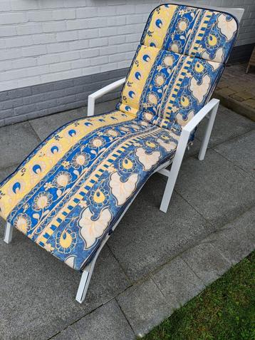 Kussen voor long chair  beschikbaar voor biedingen