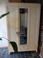 Oude kast, witgeverfd, met spiegel., Huis en Inrichting, Ophalen, Gebruikt, 100 tot 150 cm, 150 tot 200 cm