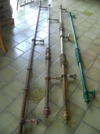 Barres en bois brun et en pvc vert pour tenture, Ophalen, Gebruikt, Bruin