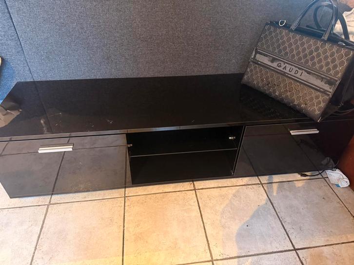 Armoire basse à vendre - comme neuve, Maison & Meubles, Armoires | Mobilier de télévision, Comme neuf, Enlèvement