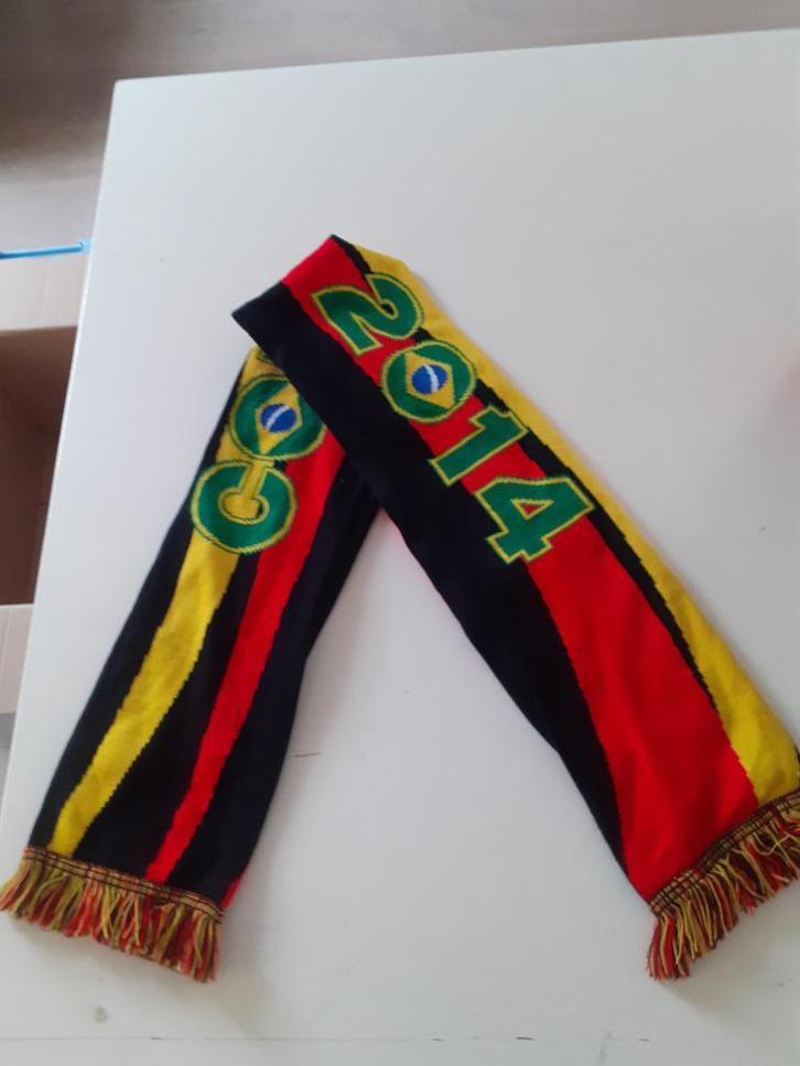 Rode duivels:sjaals-tenue-singles-Soccerstarz-mascotte-strip, Verzamelen, Sportartikelen en Voetbal, Spel, Ophalen of Verzenden